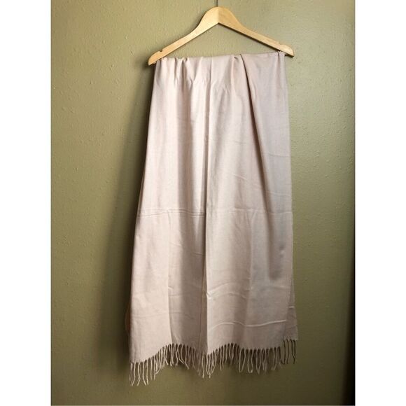 Made In Italy Women’s Pink Scarf 27”x74” - Picture 2 of 8